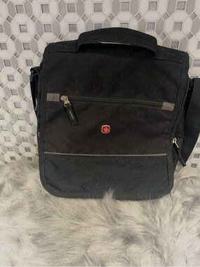 Swiss Gear Black and Gray Crossbody/Shoulder Travel Bag with Strap,  Pockets